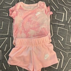 Pink Nike set newborn